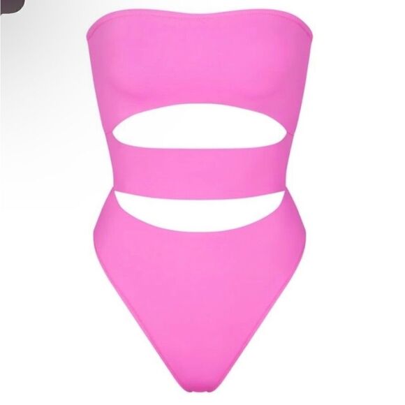 NWT SKIMS STRAPLESS CUTOUT MONOKINI IN TAFFY SIZE M - Picture 2 of 5